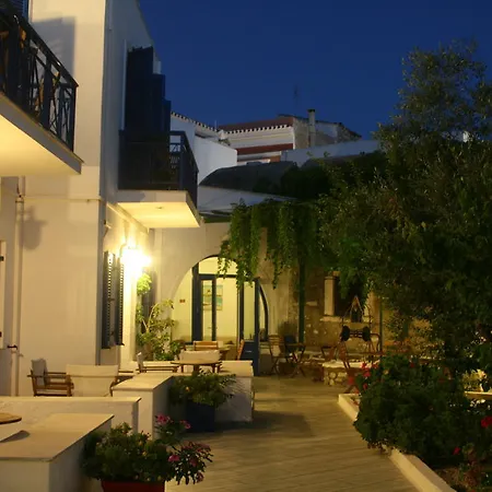 Captain Manolis Hotel Paro