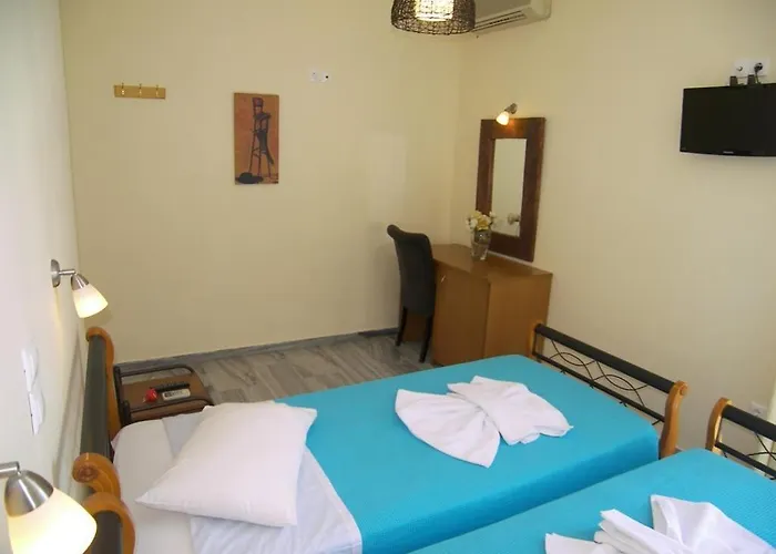 Captain Manolis Parikia (Paros)