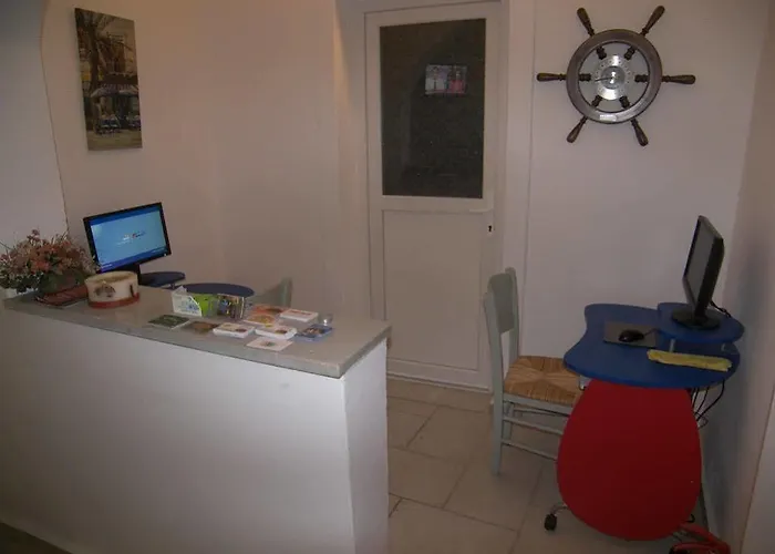 Hotel Captain Manolis Parikia (Paros)