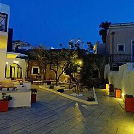 Captain Manolis Páros