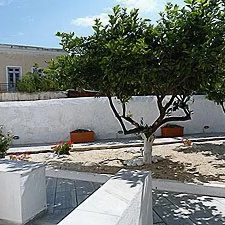 Ξενοδοχείο κάπταιν μανώλης 2*