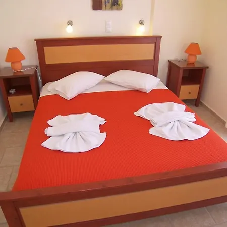 Captain Manolis 2* Páros