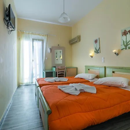 Captain Manolis Parikia (Paros)