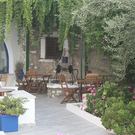 Captain Manolis Hotel 2*