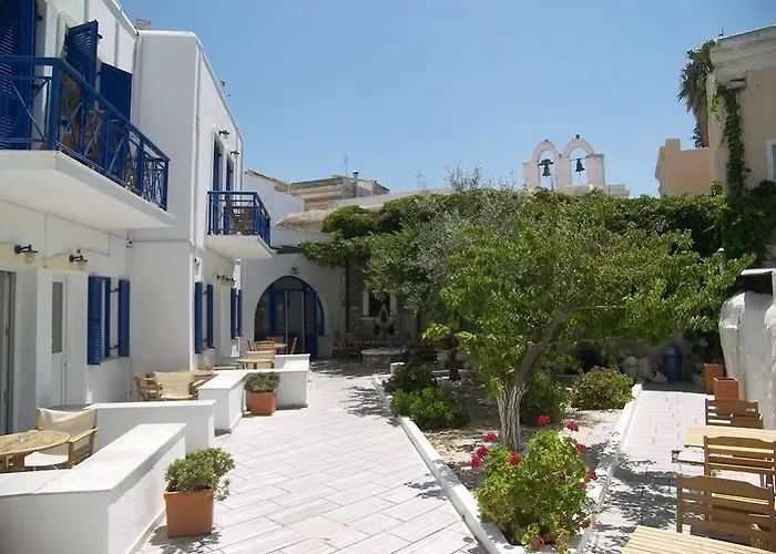 Captain Manolis Páros